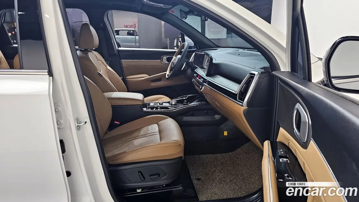 Kia Sorento — фото 7