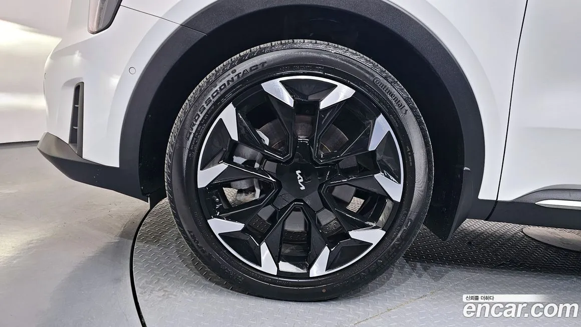 Kia Sorento — фото 6