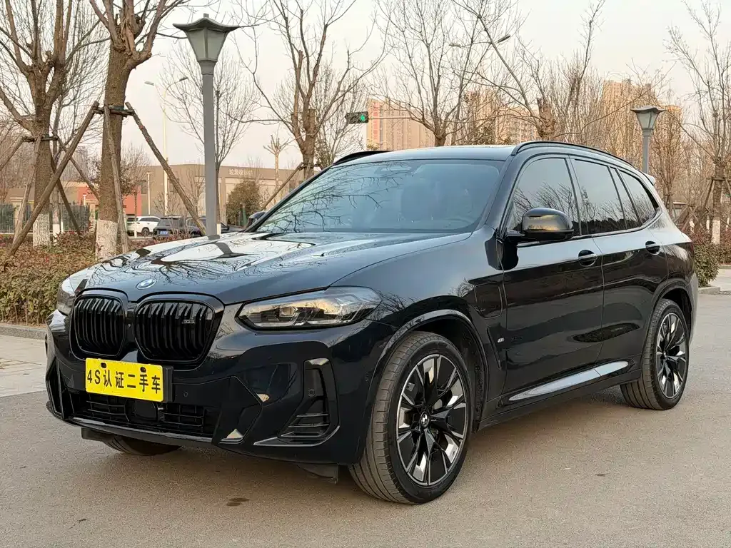 BMW iX3 — фото 1