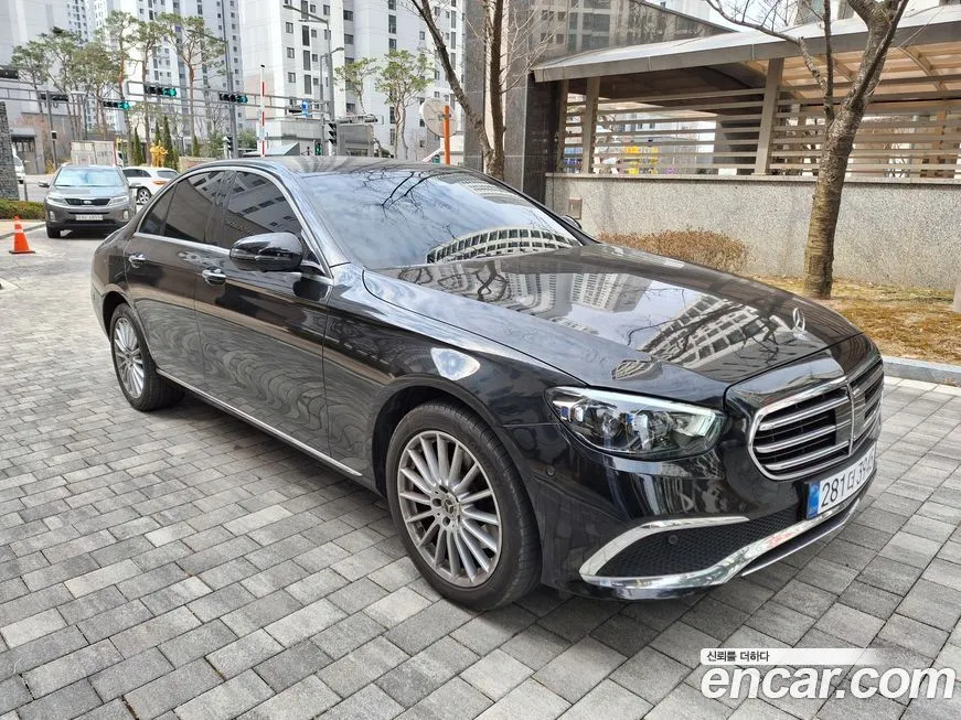 Mercedes-Benz E-Class — фото 10