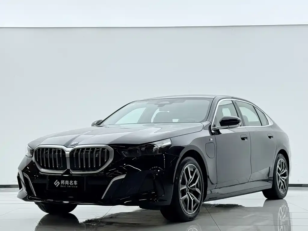 BMW i5 — фото 1