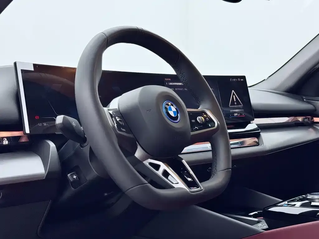 BMW i5 — фото 5