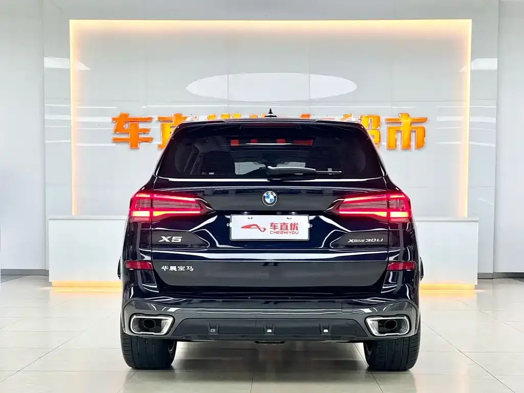 BMW X5 — фото 10
