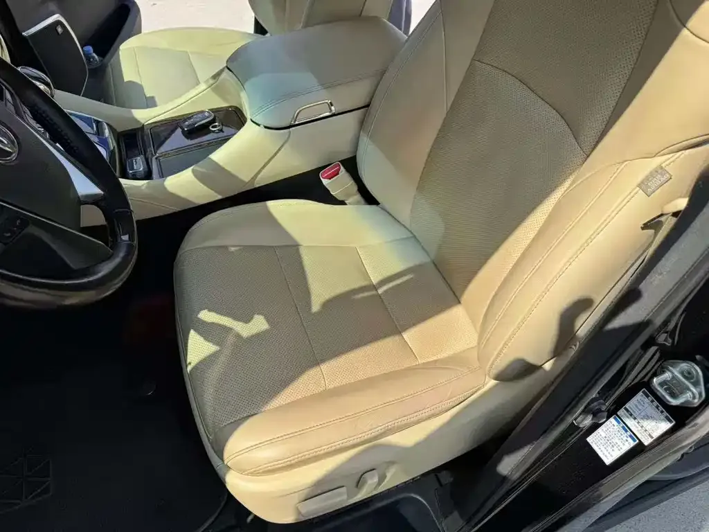 Toyota Alphard — фото 7