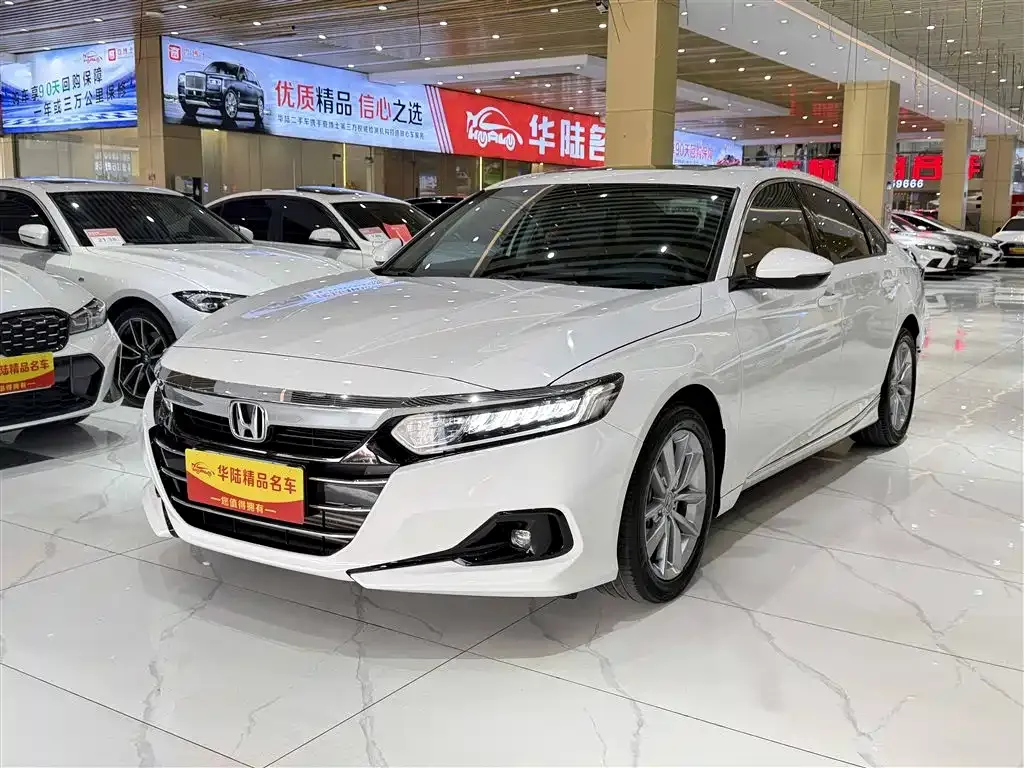 Honda Accord — фото 1