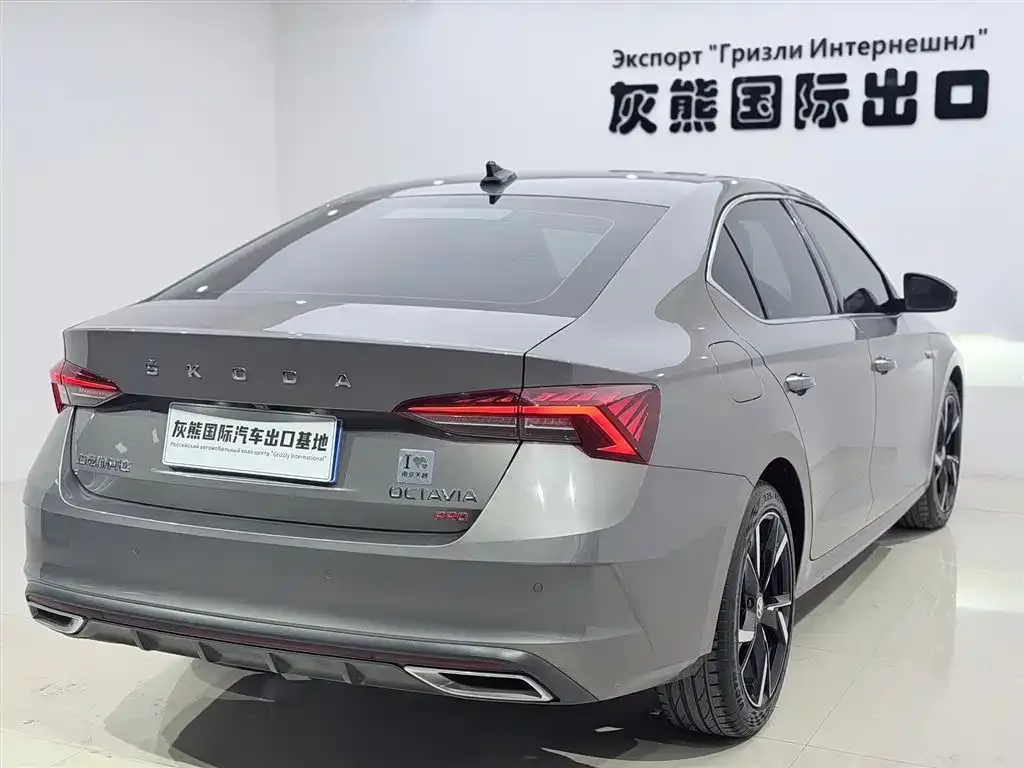 Skoda Octavia — фото 3