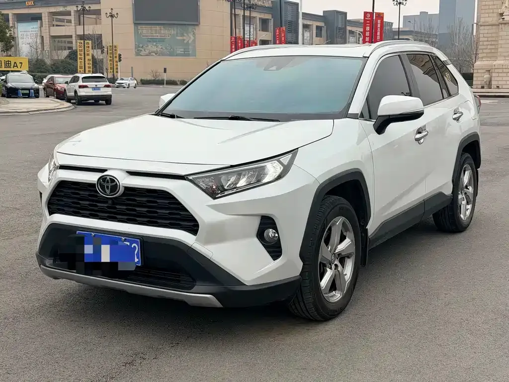 Toyota RAV4 — фото 2