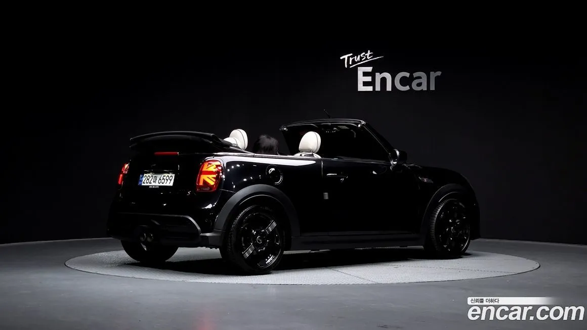 Mini Cooper Convertible — фото 3