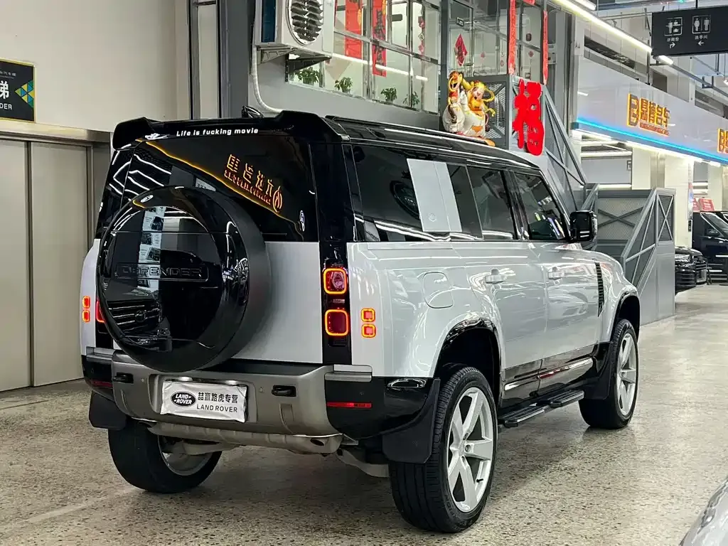 Land Rover Defender — фото 4