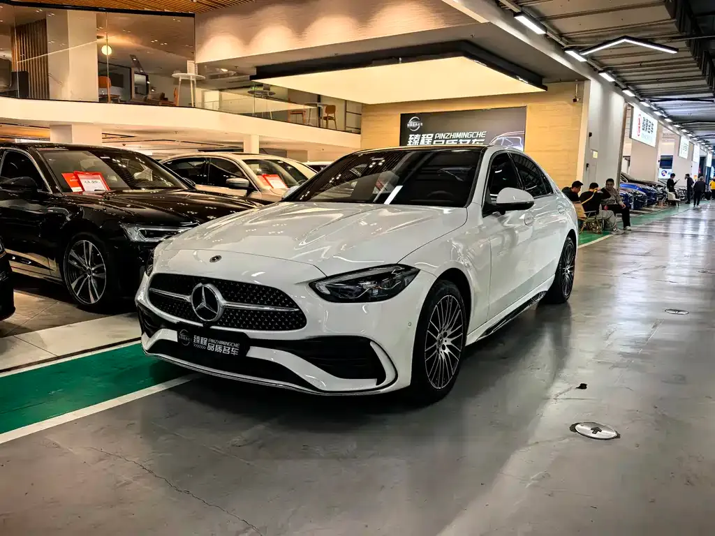 Mercedes-Benz C-Class — фото 1