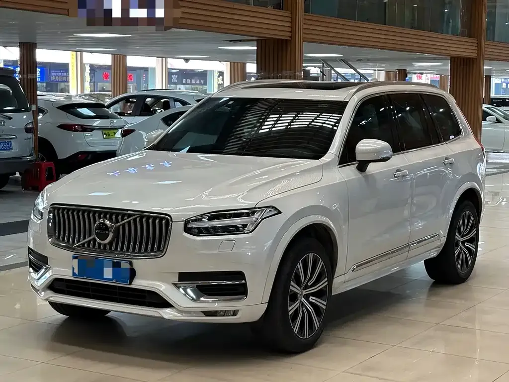 Volvo XC90 — фото 1