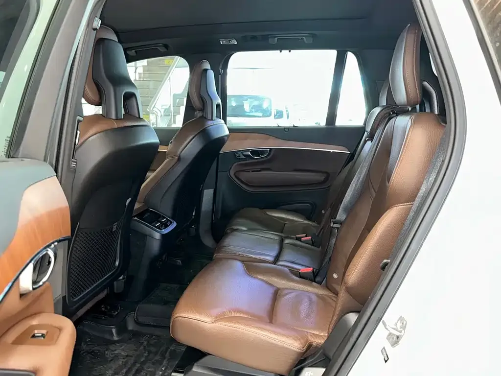 Volvo XC90 — фото 4