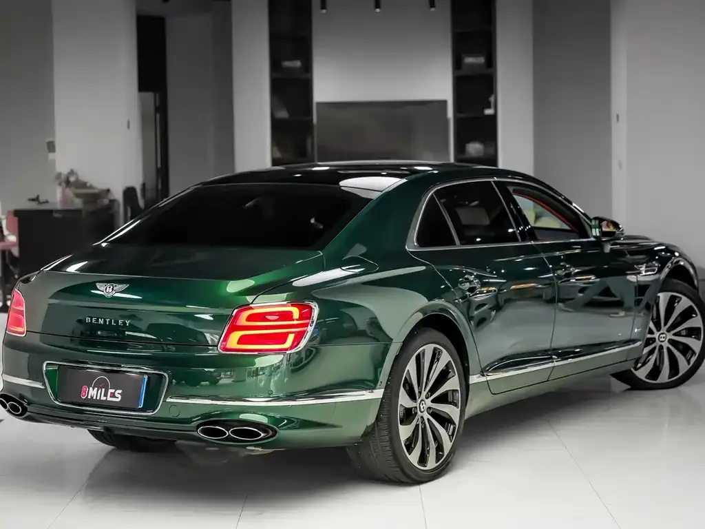 Bentley Flying Spur — фото 7