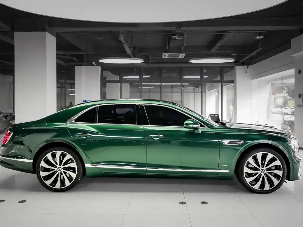 Bentley Flying Spur — фото 6