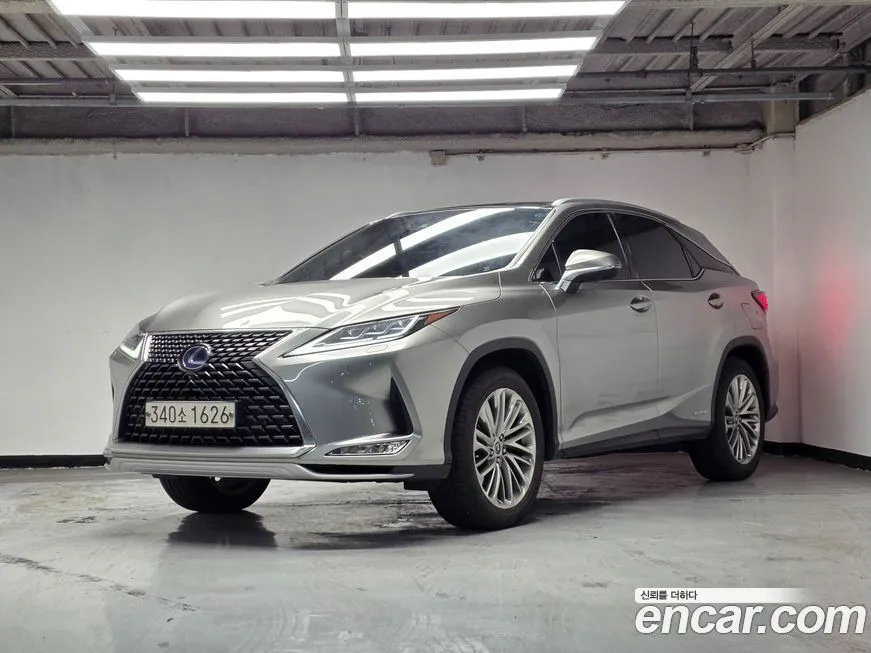 Lexus RX — фото 1
