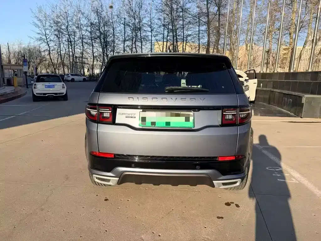Land Rover Discovery Sport Hybrid — фото 6