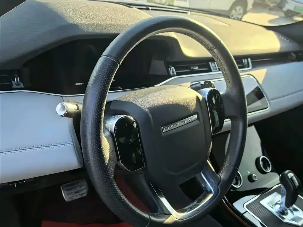 Land Rover Evoque — фото 3