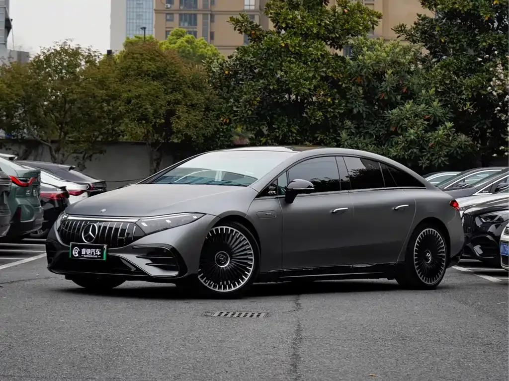 Mercedes-Benz EQS AMG — фото 1