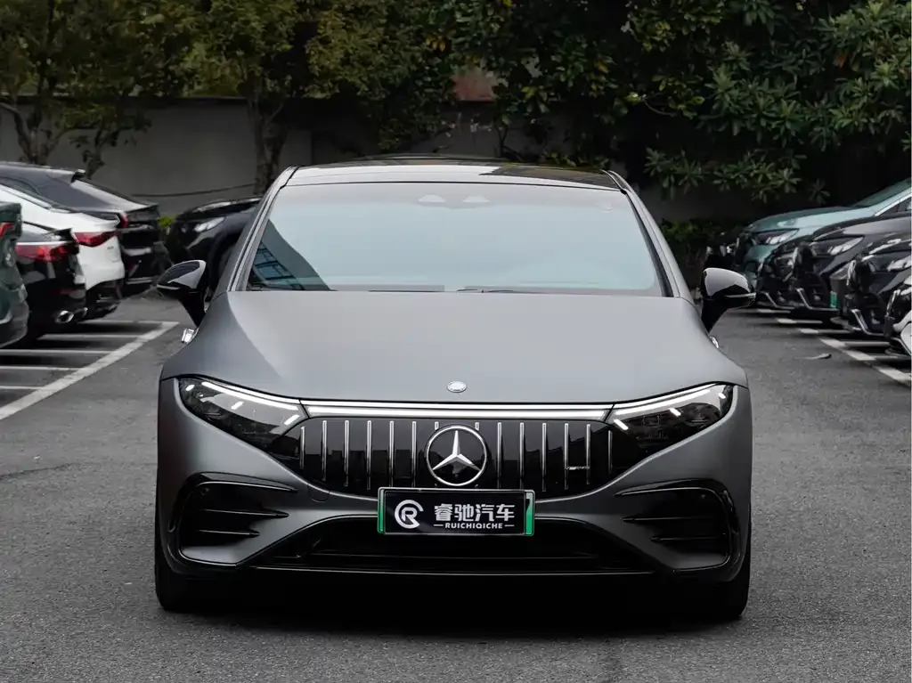 Mercedes-Benz EQS AMG — фото 3
