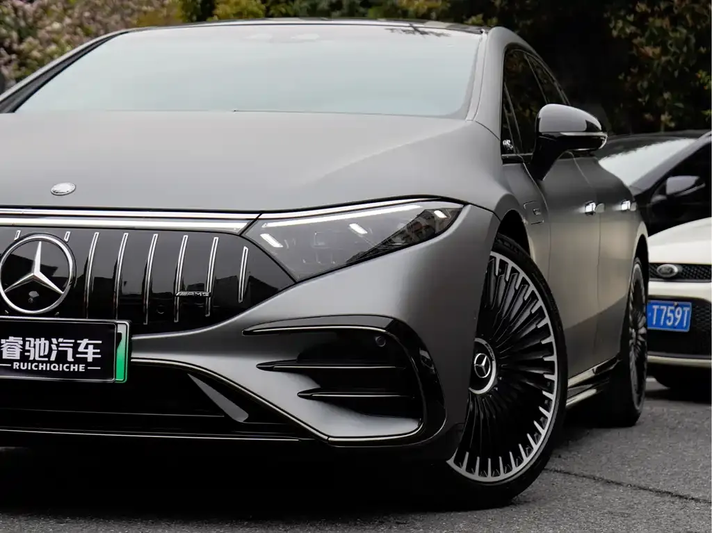 Mercedes-Benz EQS AMG — фото 7
