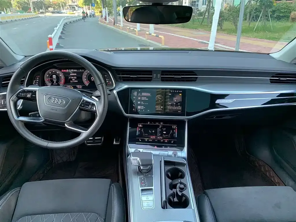 Audi A7L — фото 4
