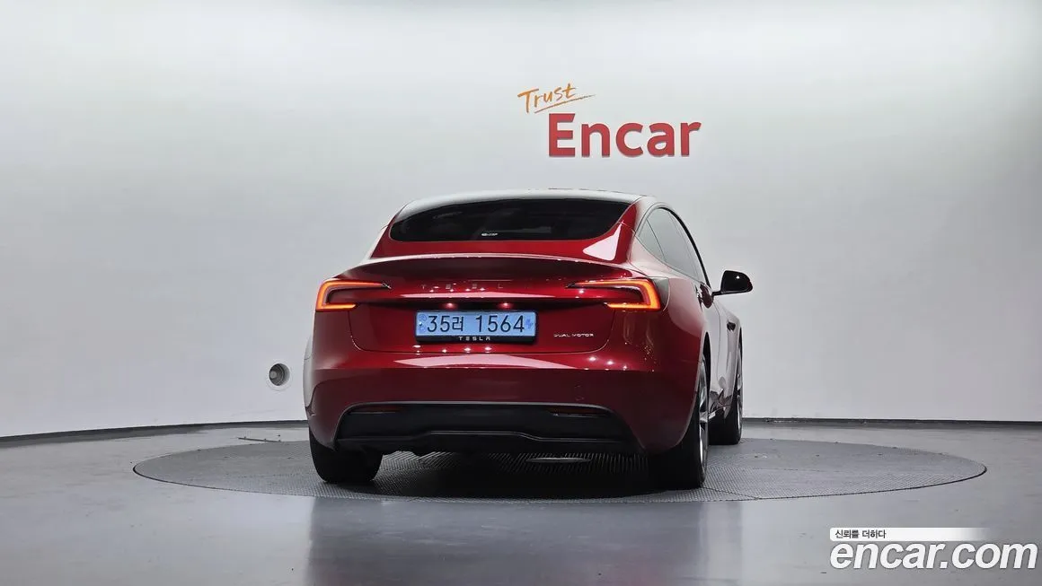 Tesla Model 3 — фото 3