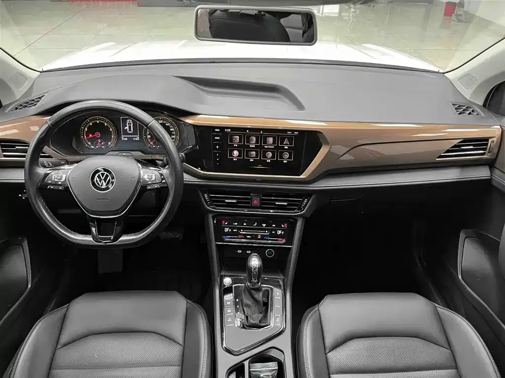 Volkswagen Tharu — фото 5