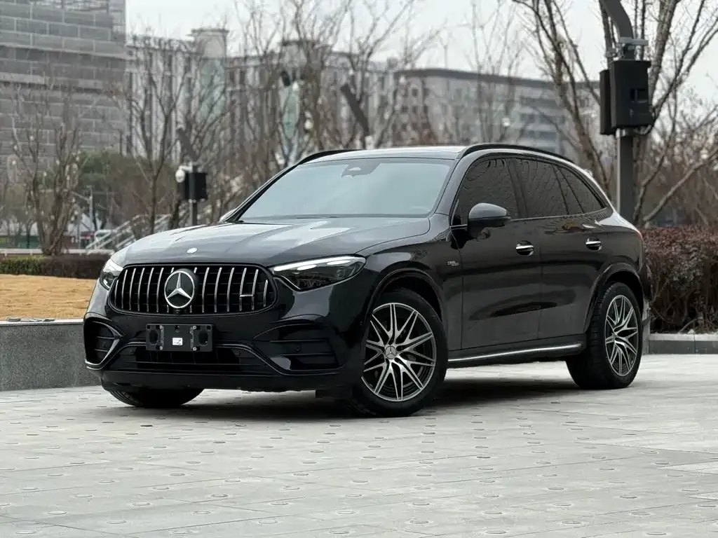 Mercedes-Benz GLC AMG — фото 1