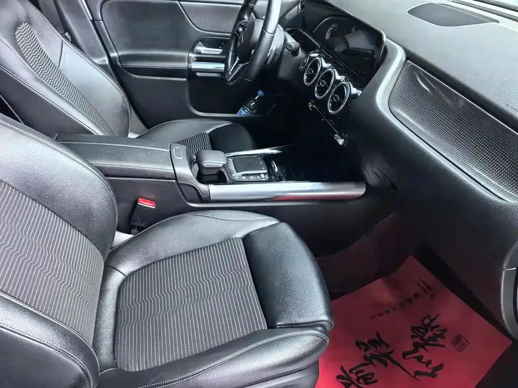 Mercedes-Benz B-Class — фото 10