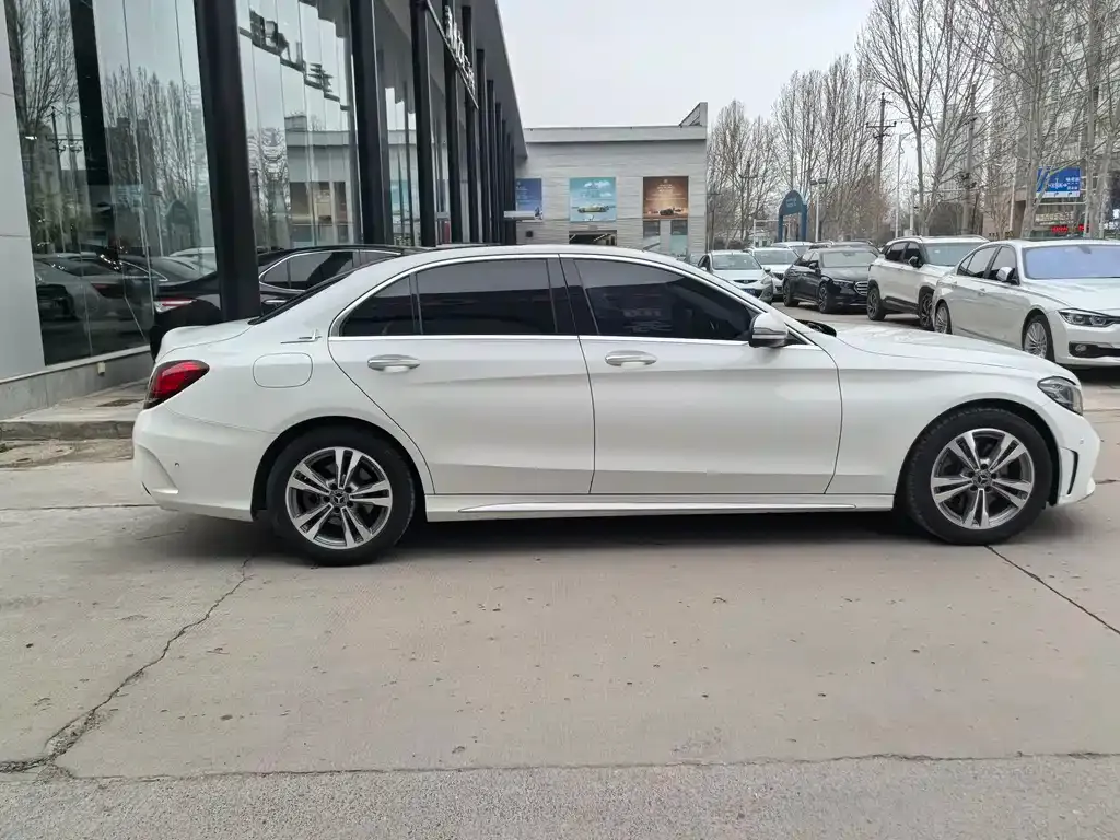 Mercedes-Benz C-Class — фото 4