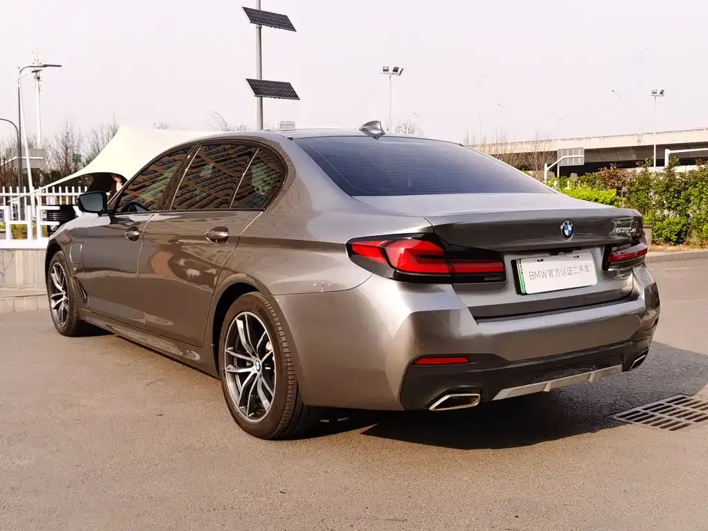 BMW 5 Series New Energy — фото 10