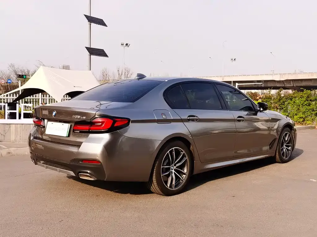 BMW 5 Series New Energy — фото 4