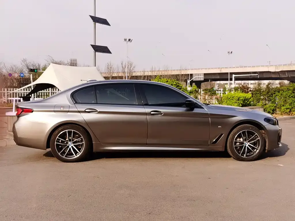 BMW 5 Series New Energy — фото 6