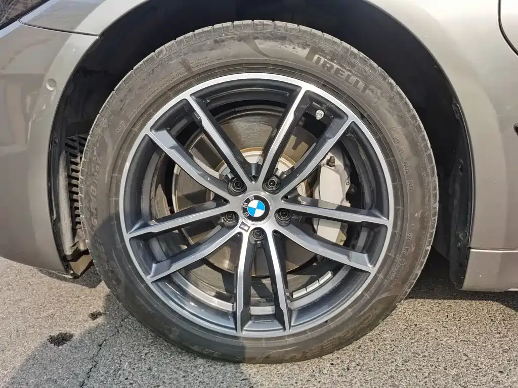 BMW 5 Series New Energy — фото 2