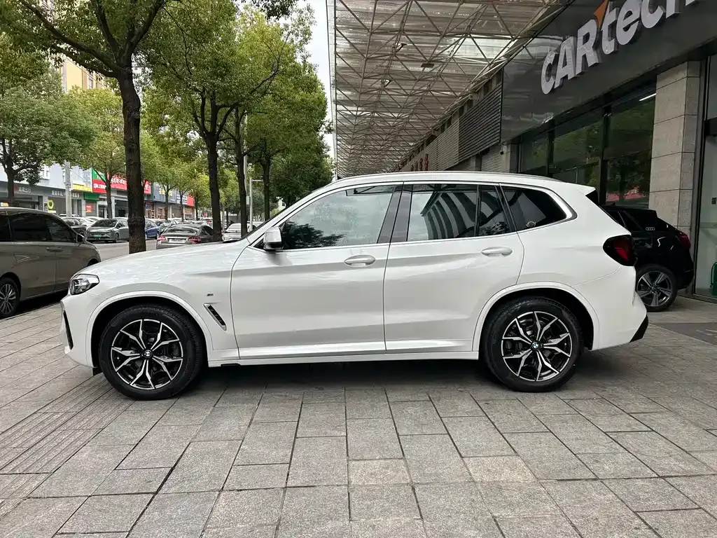BMW X3 — фото 7