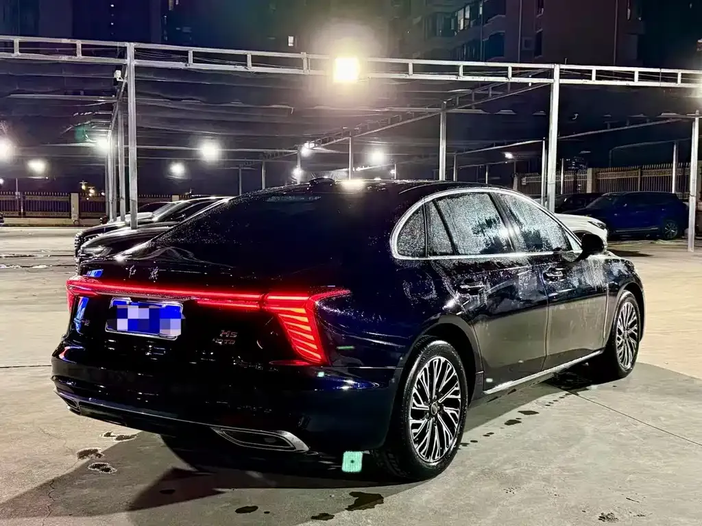 Hongqi H5 — фото 2