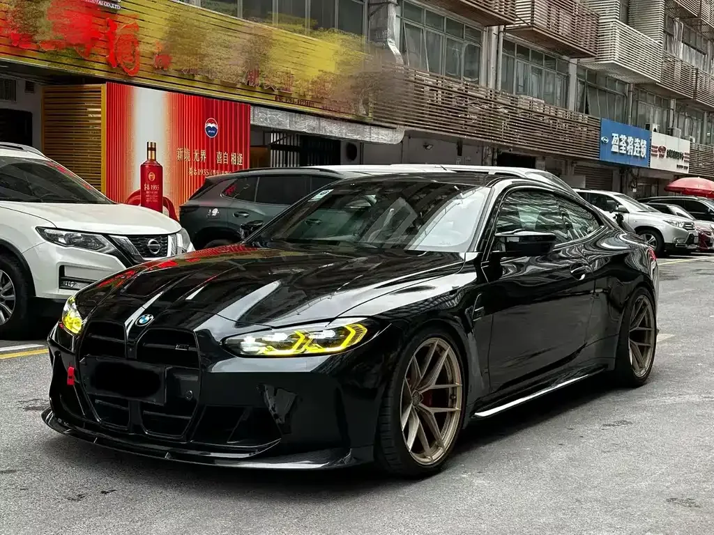 BMW M4 — фото 1