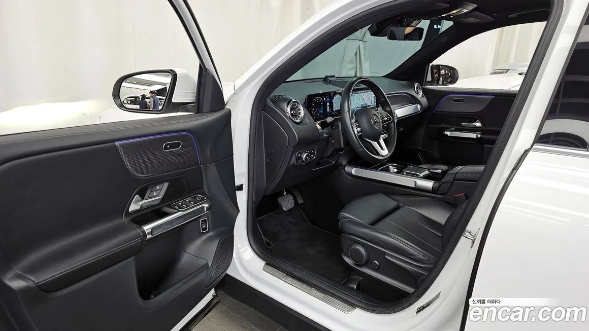 Mercedes-Benz GLB-Class — фото 10