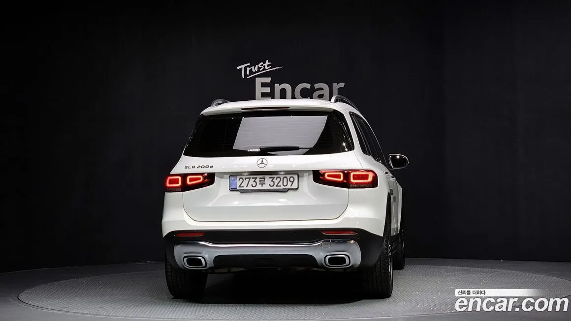 Mercedes-Benz GLB-Class — фото 4