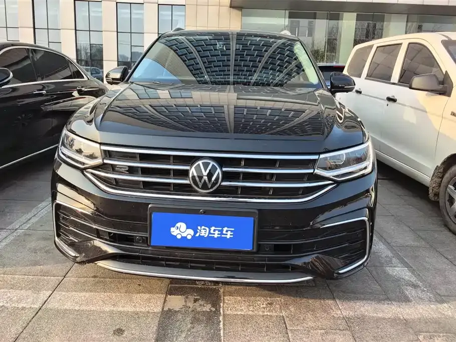 Volkswagen Tiguan L — фото 7