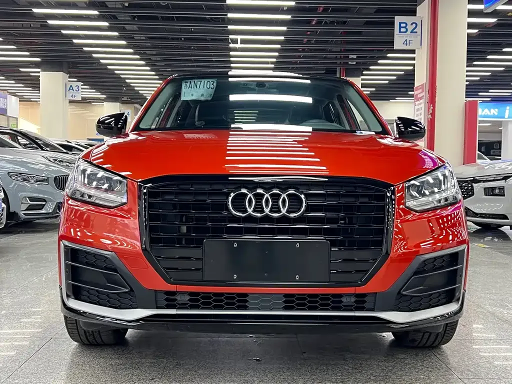 Audi Q2L — фото 4