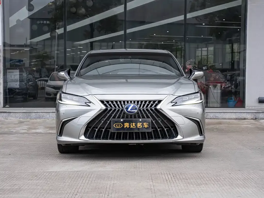 Lexus ES — фото 4
