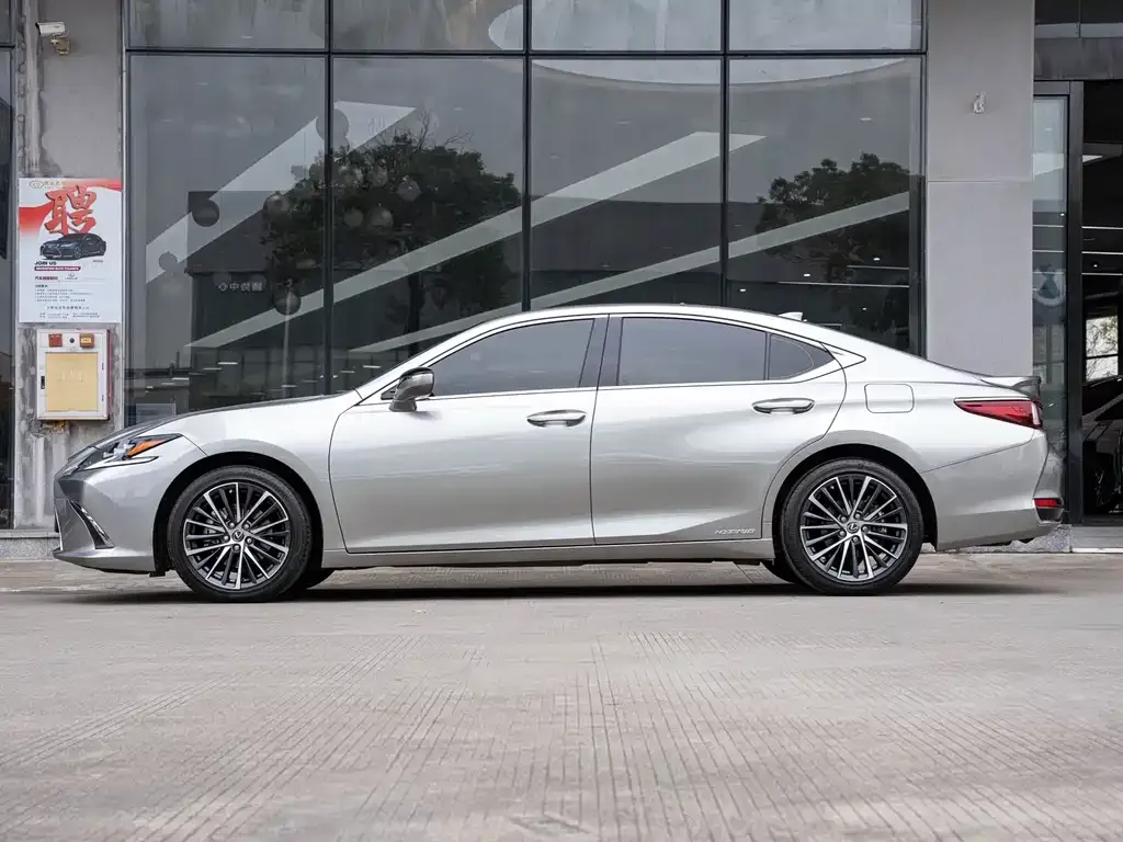 Lexus ES — фото 10