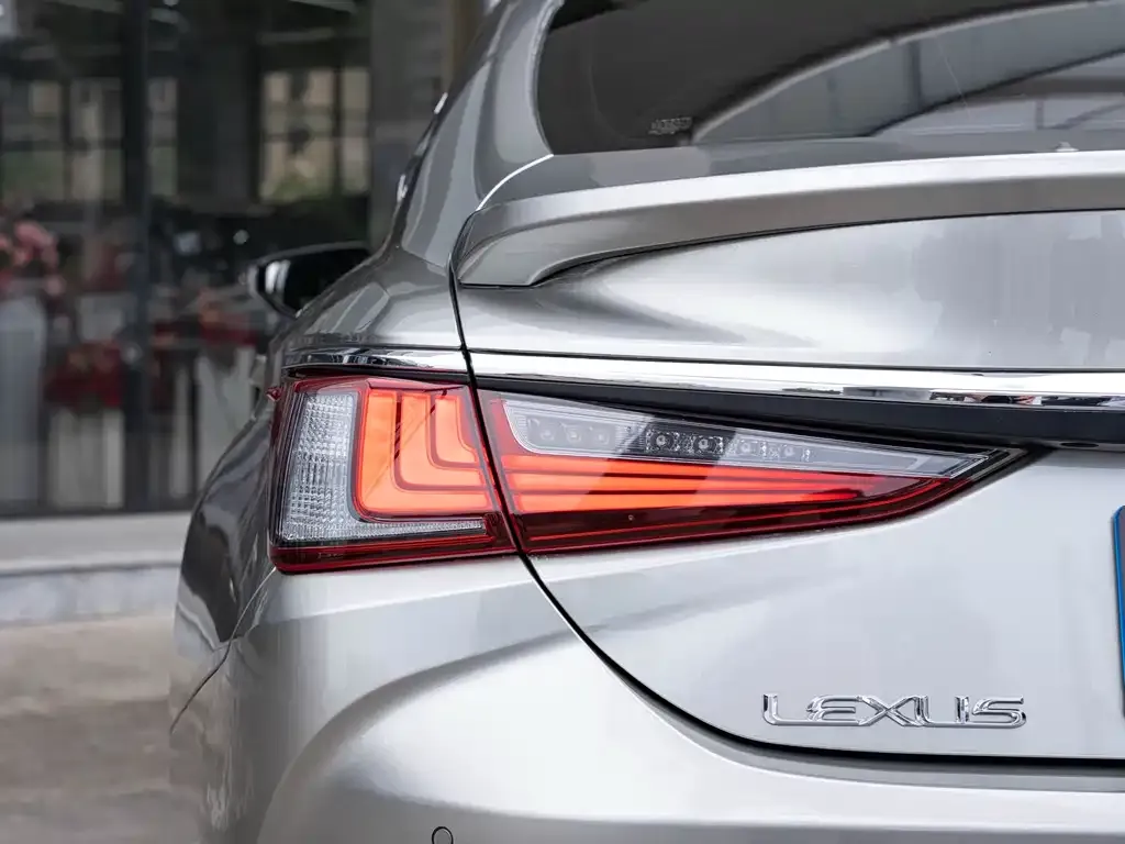 Lexus ES — фото 2