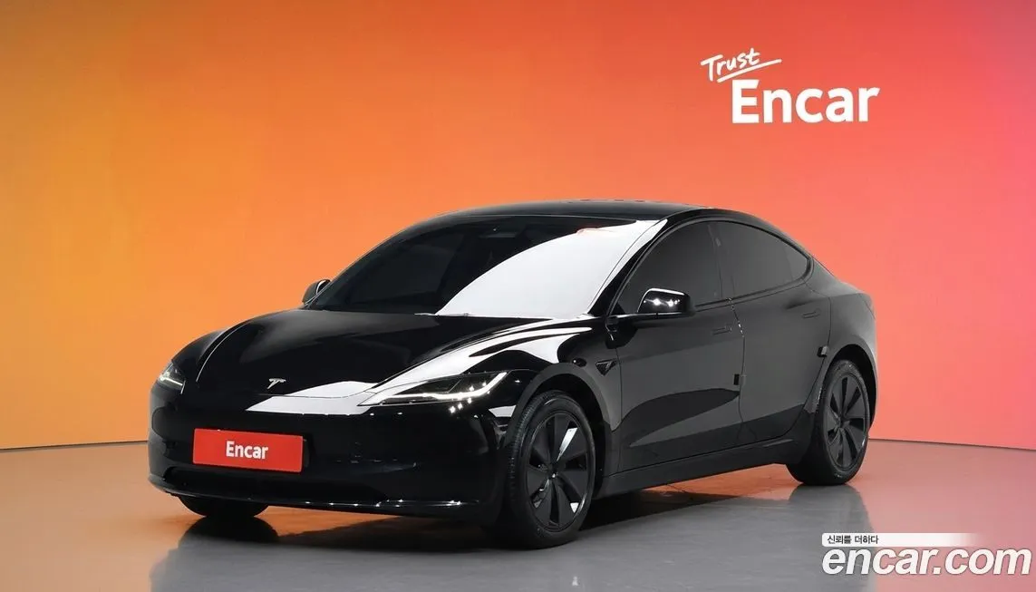 Tesla Model 3 — фото 1