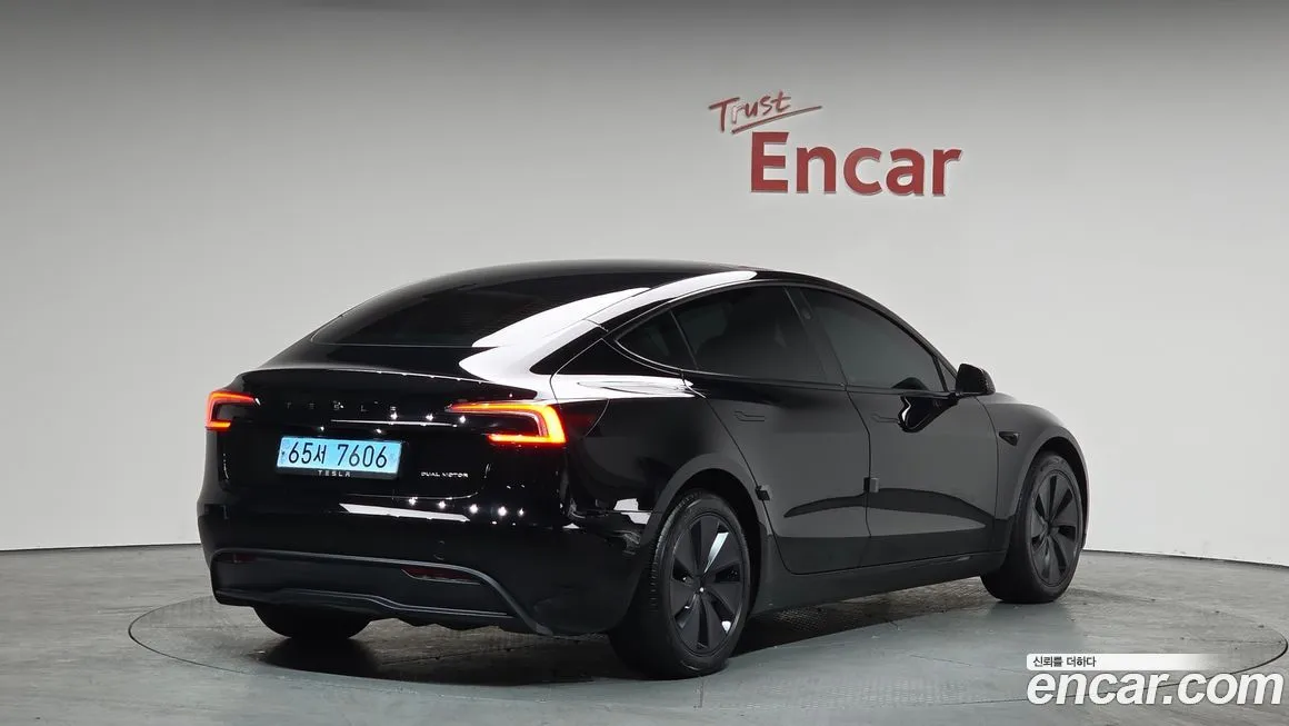 Tesla Model 3 — фото 6
