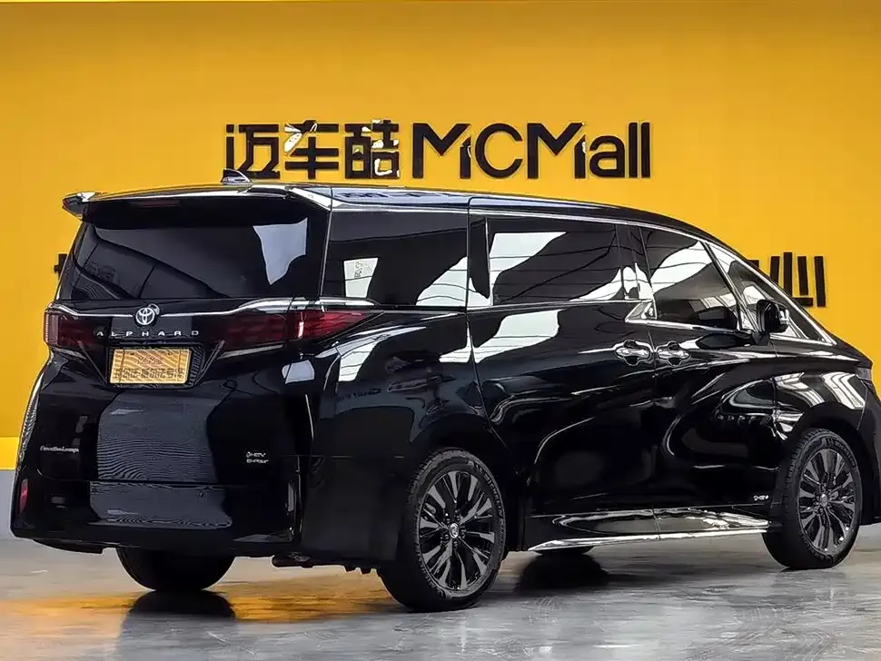 Toyota Alphard — фото 7