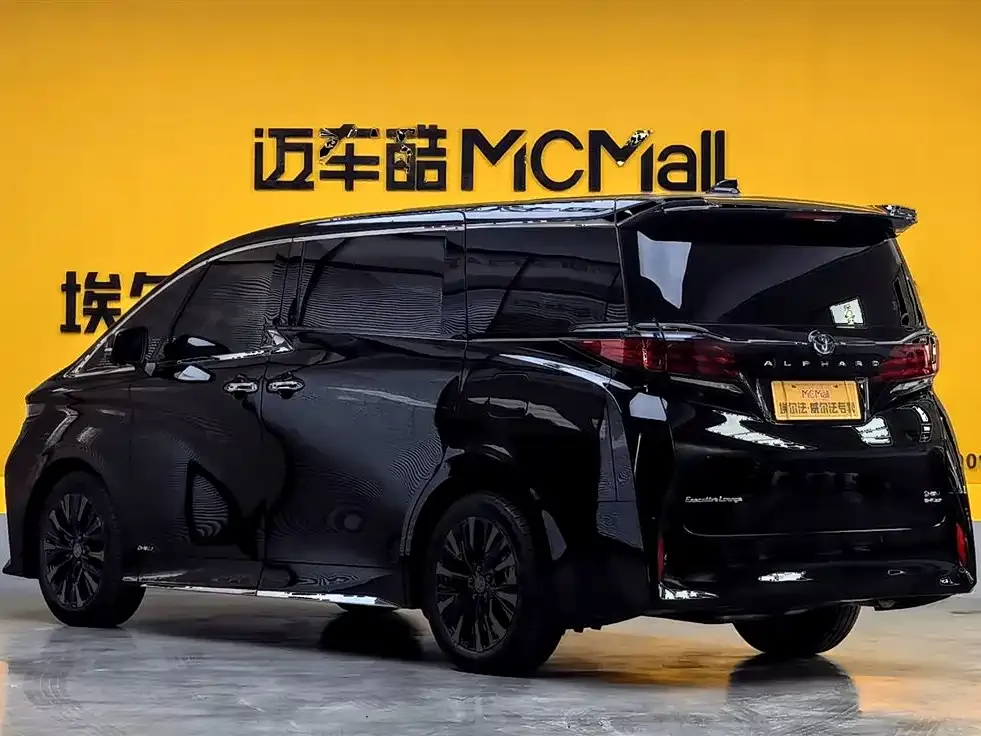 Toyota Alphard — фото 10