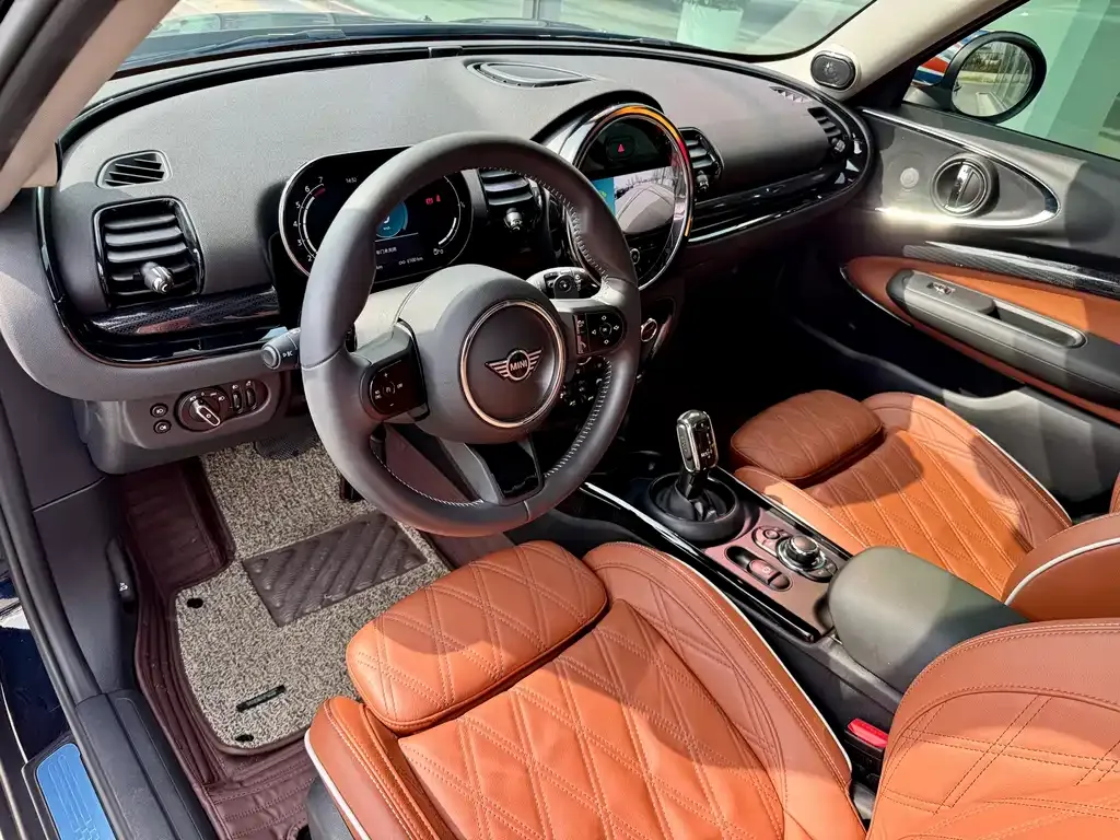 MINI Clubman — фото 10
