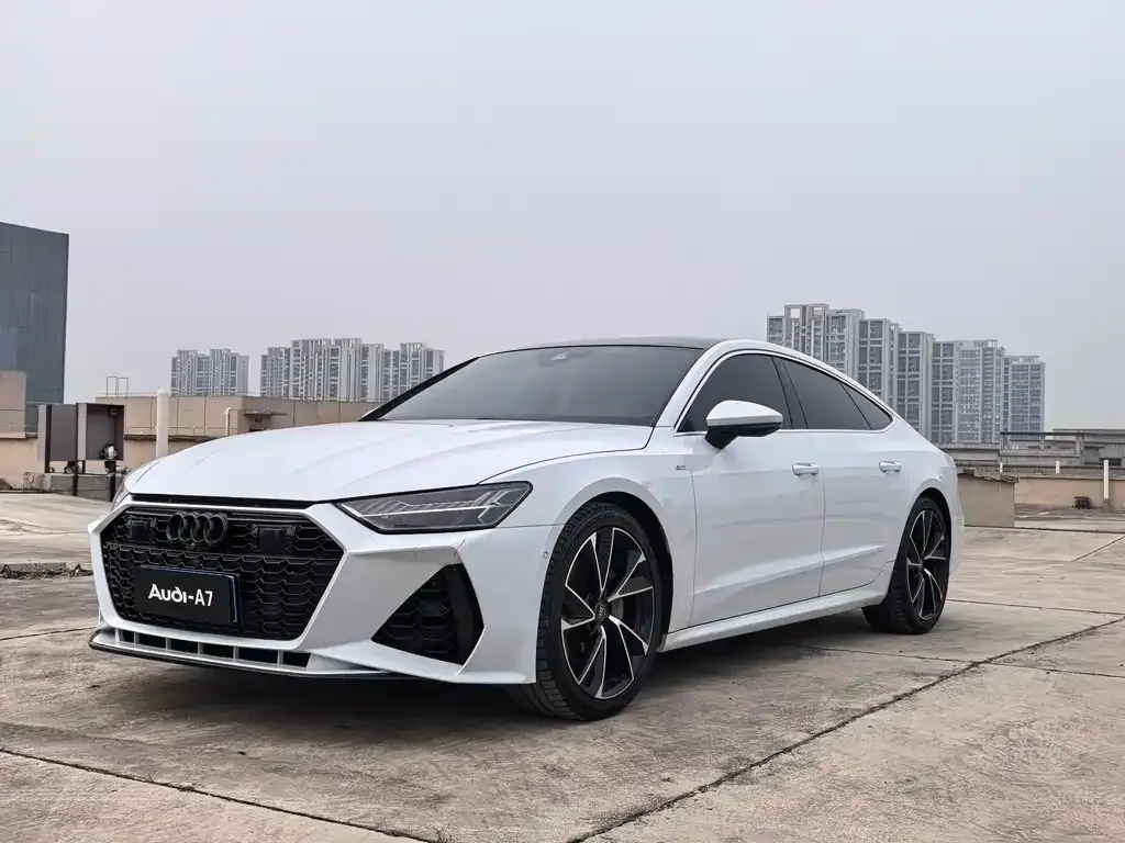 Audi A7 — фото 1